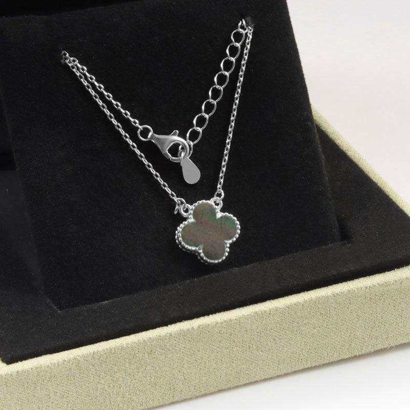 Dames Armband met Klavertje Vier – 18K Verguld met Dubbelzijdige Parelmoer, Elegant Hoogwaardig Accessoire, Chic en Geluksontwerp.