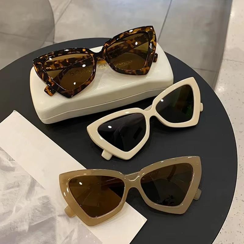 Lunettes de soleil œil de chat vintage sexy et mignonnes pour femmes, petites, noires et blanches, triangulaires, rétro, style léopard