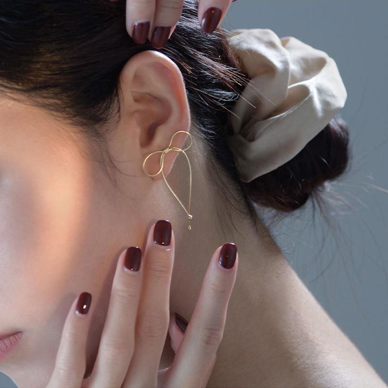 Versatile Bow Earrings That Are Being Asked about The New Style of The New Trendy Earrings with High-end Design Earrings