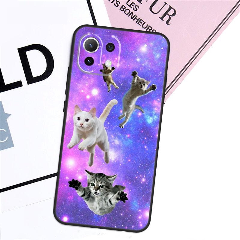 Cat in Space Case For Xiaomi 17 Pro Max 14 15 Ultra 13T 14T 15T Pro POCO F8 F7 F5 F6 X5 X6 X7 Pro Cover