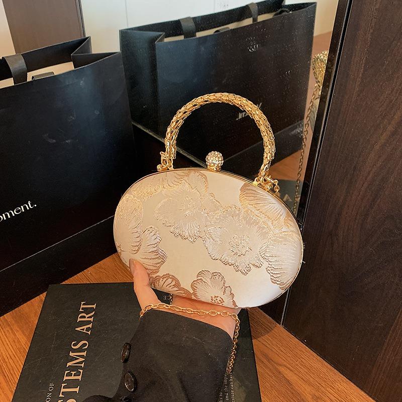 Design Niche Ball Bag Women's New Portable Fashion Chain Small Bag Dinner Mini Embroidered Oblique Span Bag