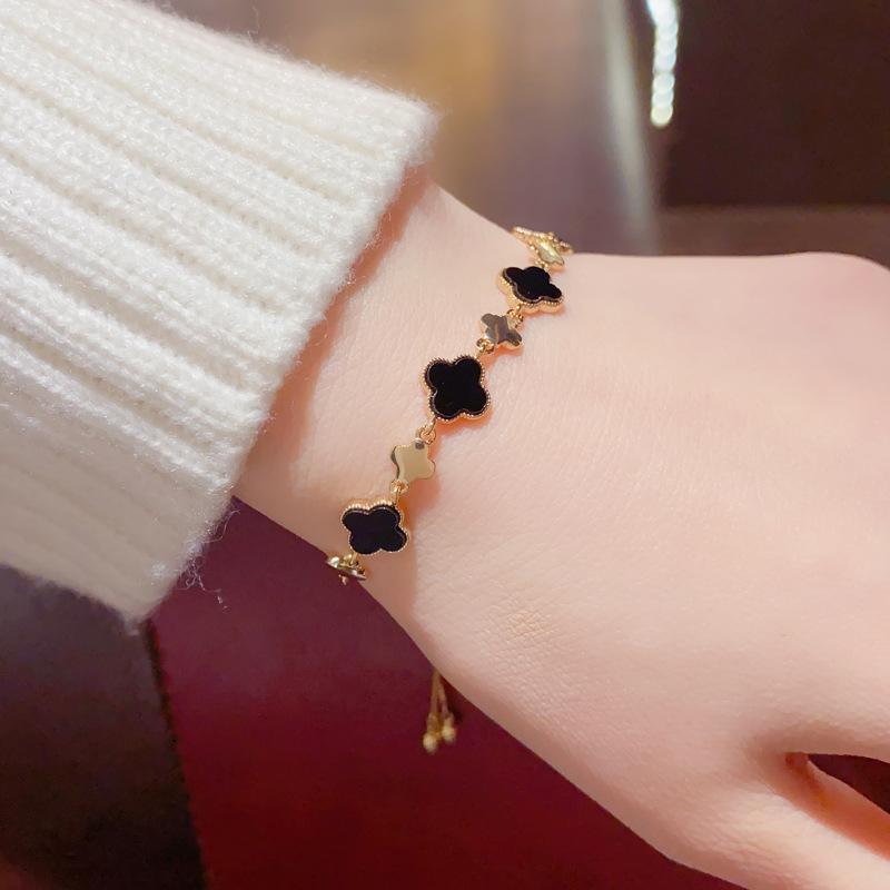 Fashionable Temperament Light Luxury Four-leaf Flower Bracelet Female Internet Celebrity Personality All-match Small Fresh Hand Jewelry