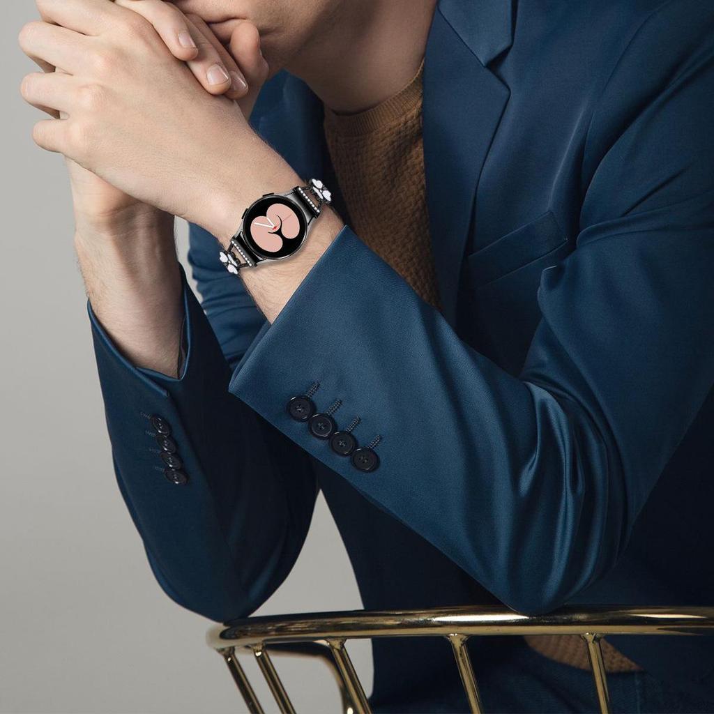 Bezšvový kovový náramok Srdce a ďatelina pre Samsung Watch 6 Classic/7