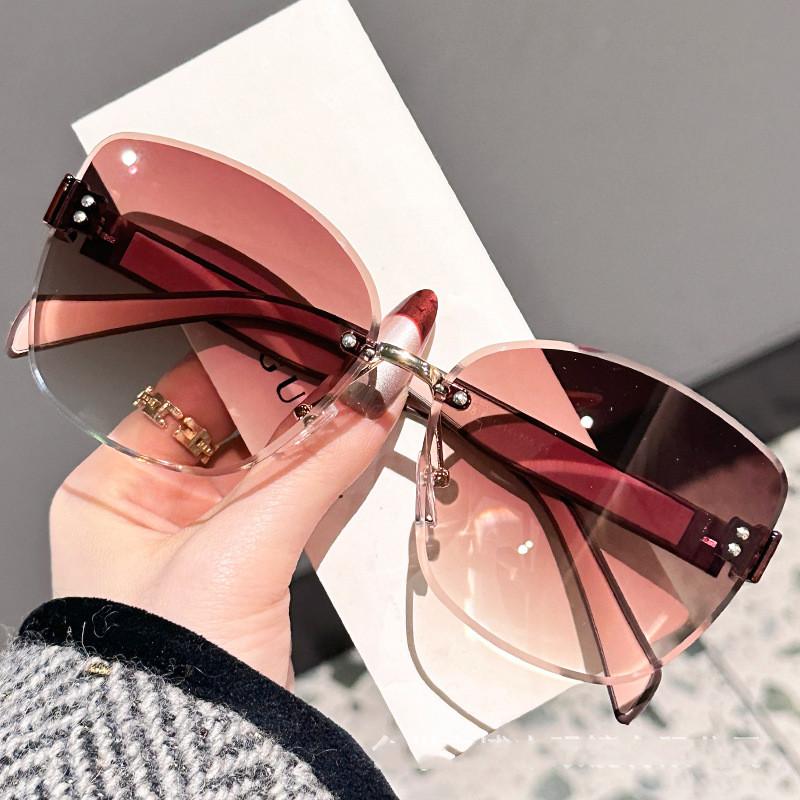 New Large Cat Eye Fashion Sunglasses for Women UV Protection Trendy Without Frame Cutting Edge DS-8208
