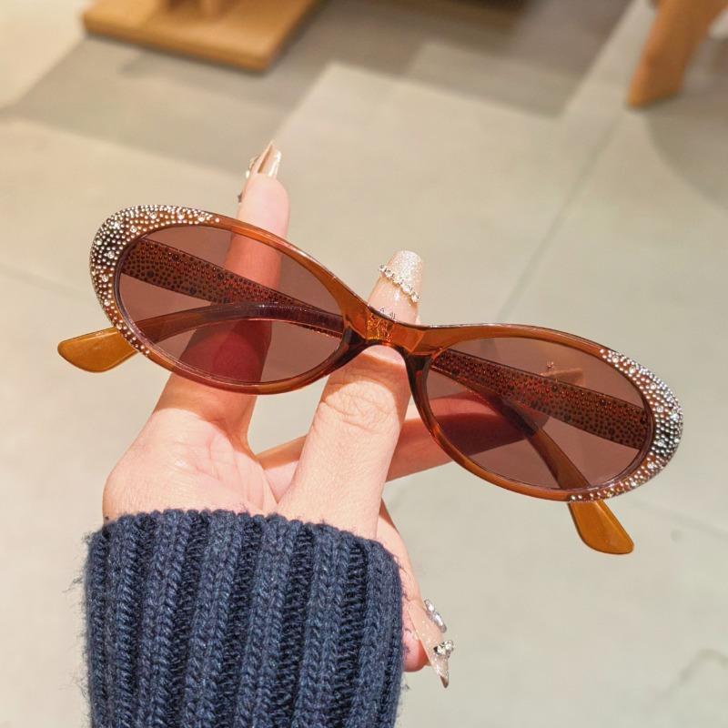Latest Oval Shape Shaped Small Frame Sunglasses Fashion Women's Sun Shading Travel Purple Color Stylish Diamond Studded Sun Eyeglasses