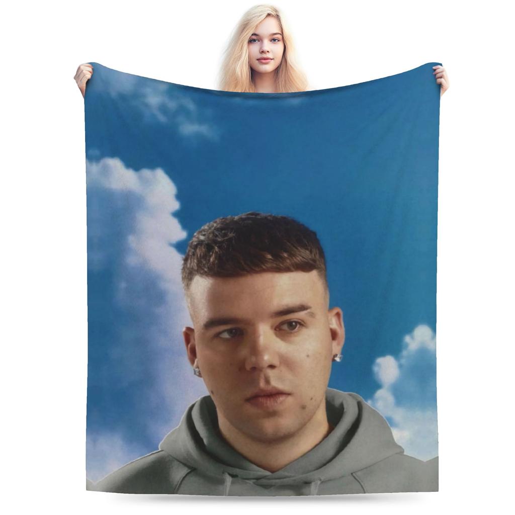 Warm Soft Blanket Travel Quevedo Singer Cool Rapper Throw Blanket Flannel Bedspread For Home Decor Print Sofa Bed Cover