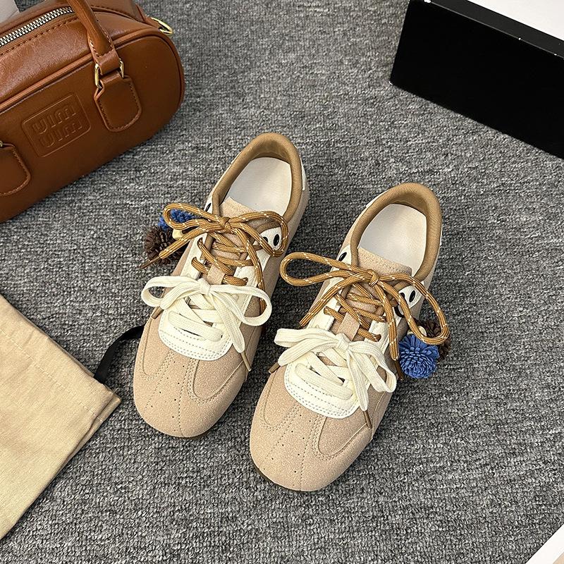 Pine Cone New Inner Height Increase Retro Soft-soled Ballet Training Shoes 2025 New Trend Breathable Forrest Gump Board Shoes Women