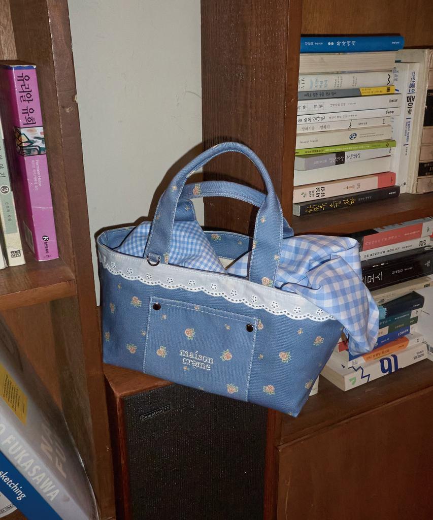Maison Creme Floral Lace Tote Bag_Cloudy Blue