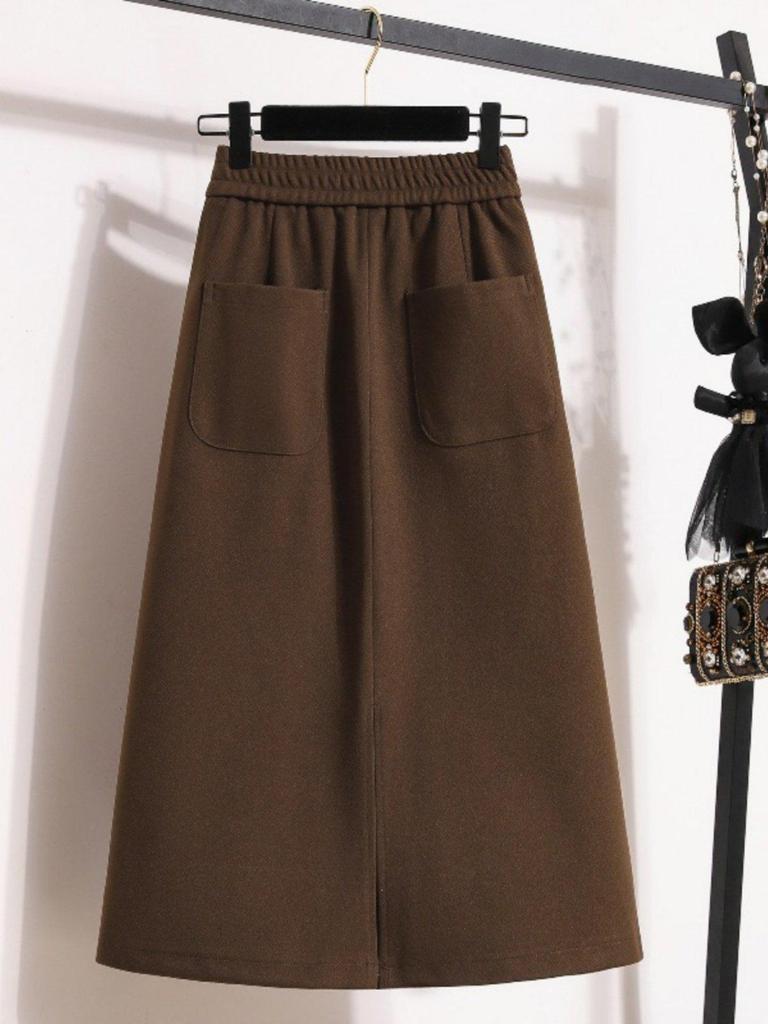 Women's Retro Velvet Split Umbrella Skirt – Mid-Length, Thickened, and Loose Fit for Autumn/Winter