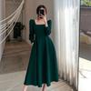 Kleines schwarzes Kleid Damen Frühling und Herbst Neu Retro Quadratischer Ausschnitt Lang Über dem Knie Schwarz Temperament Kleid Langes Kleid