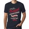 Vintage Tee Shirt för män Grafisk T-shirt Vintage varor sedan 2019 Navy