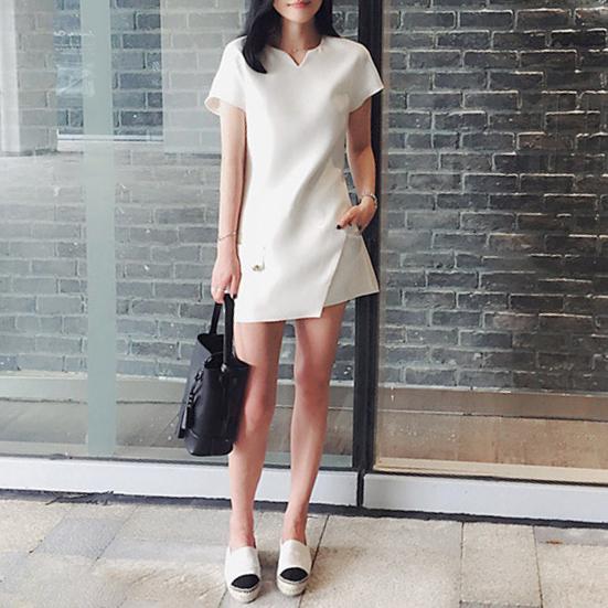 Dam Sommar Tvådelat Set Kortärmad Oregelbunden Delad Elegant Topp och Shorts Set Semester Loungewear Matchande Kostym
