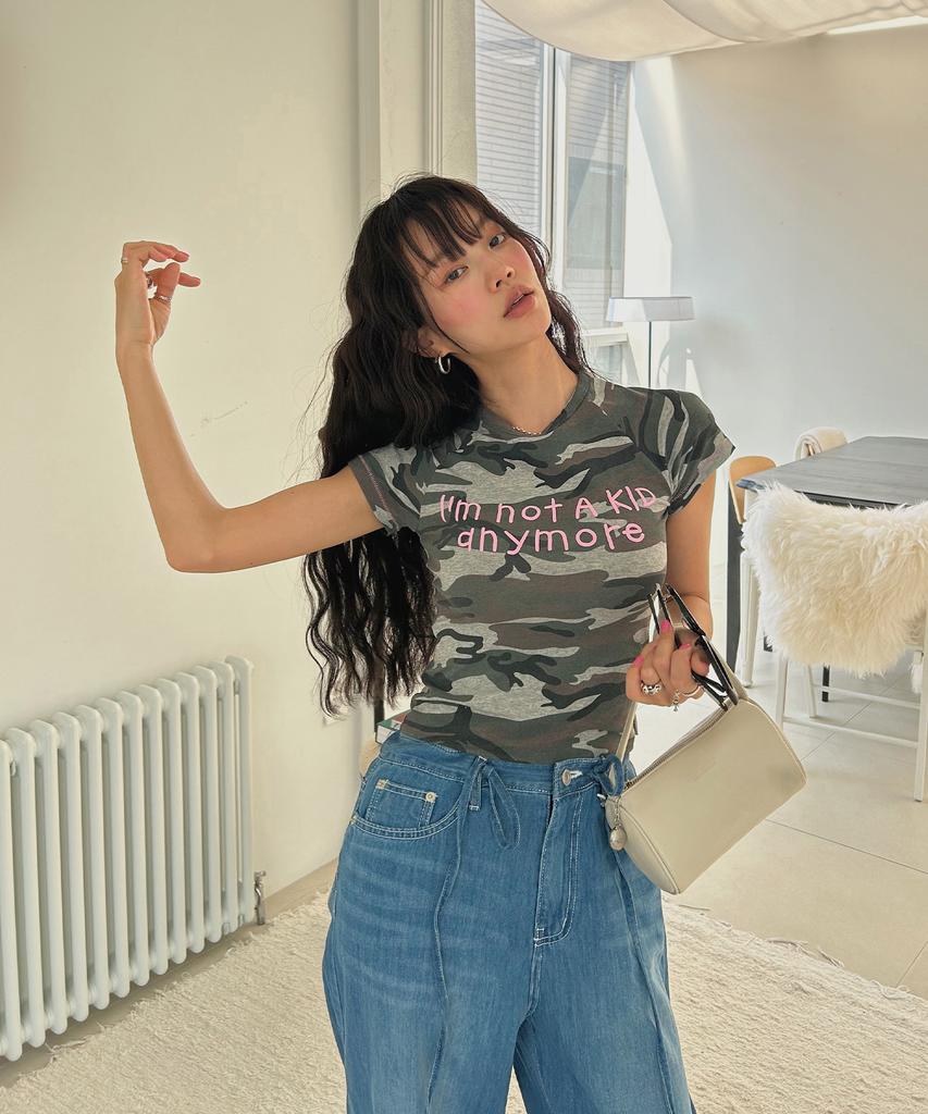 YOUHEE Camo Lettering T-Shirts Gray