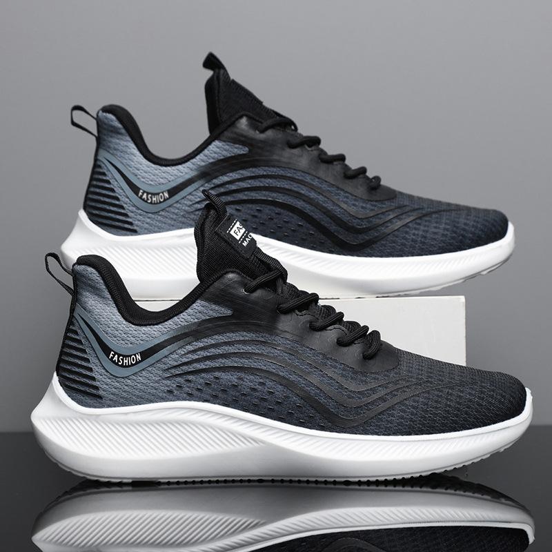Spring and Summer New Breathable Men's Shoes with Soft Soles, Anti Slip and Wear-resistant Running Sports and Leisure Shoes