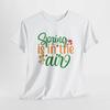 Florales Ästhetik T-Shirt | Frühlingsschönheit Frühling liegt in der Luft Shirt