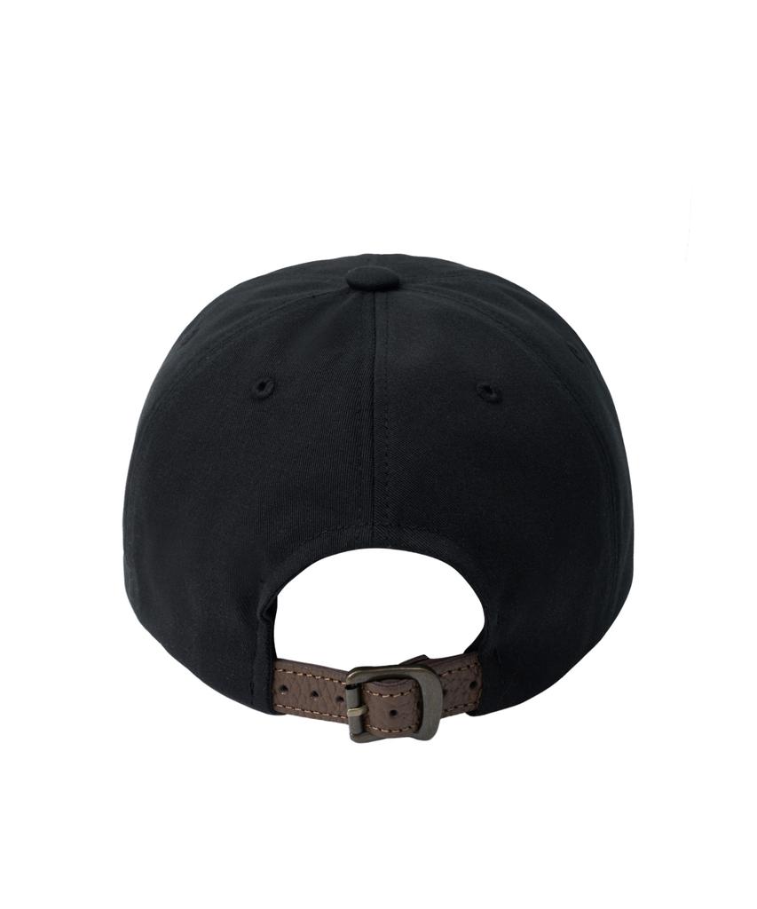 Gorra con Correa de Cuero y Logo Y de YALE_Negra