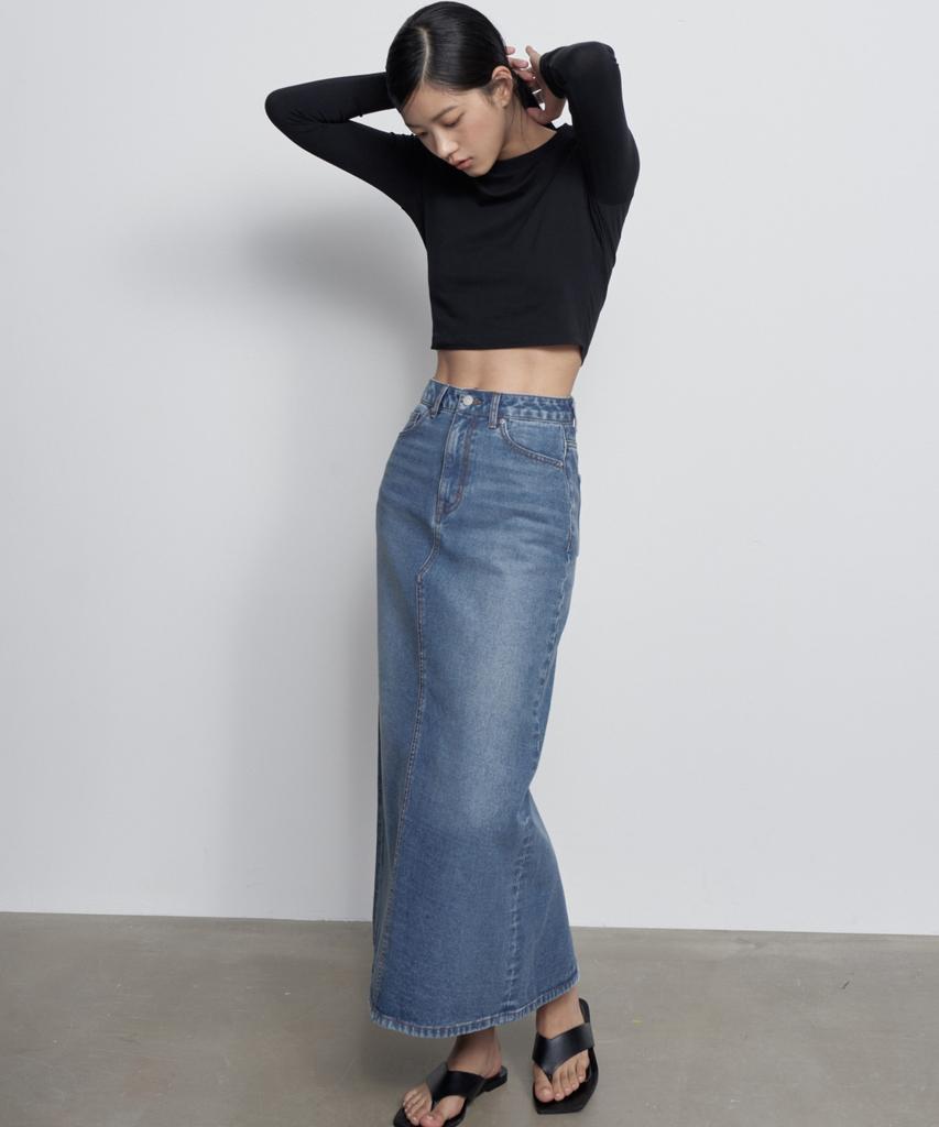 MUSINSA STANDARD WOMAN Women'S Slim Crop Crew Neck Long Sleeve T-Shirt [Black]