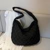 Women Large Capacity Quilted Tote Bag Winter Warm Lightweight Down Cott Padded Plaid Shoulder Bags Underarm Bags Puffy Handbag