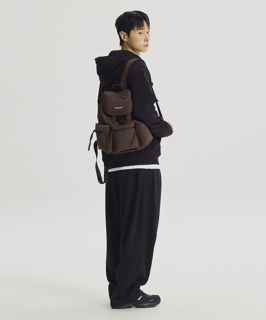 New Balance Nbgcgf2204 / Three-Pocket Mini Backpack (Brown)