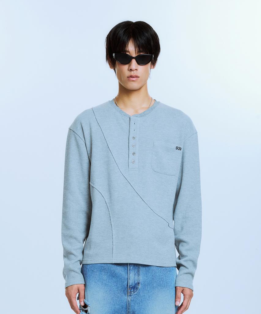 Akaibeuboldeu Cutout Panel Henley T-Shirts (Light Gray)