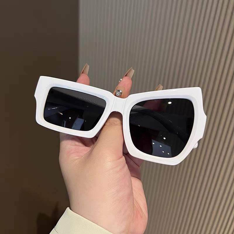 Teasing glasses, funny photos, personality, fashion, irregular size, asymmetrical eyes, drag hip-hop sunglasses