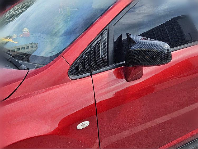 Nissan Tiida 05-10 Främre Triangelruta Persienner - Mustang-stil Utvändig Modifiering