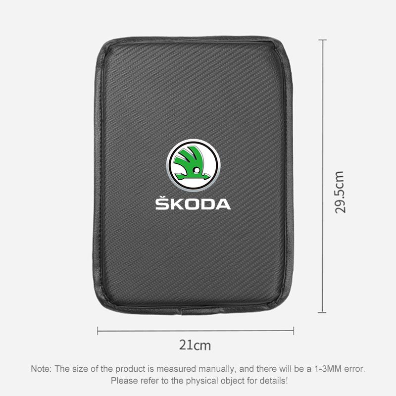 Podkładka na konsolę samochodową ze skóry z włókna węglowego Pokrowiec na poduszkę podłokietnika samochodowego dla Skoda SCALA Superb Octavia 2 3 A4 A5 Fabia Kamiq Kapoq Kodiaq Rapid