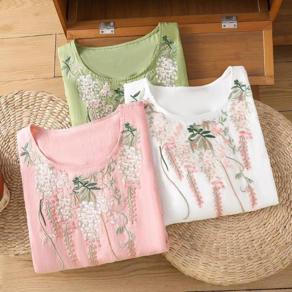 New Vintage Round-Neck Cotton Linen Embroidered Blouse Women 2025 Summer New Loose Temperament Top