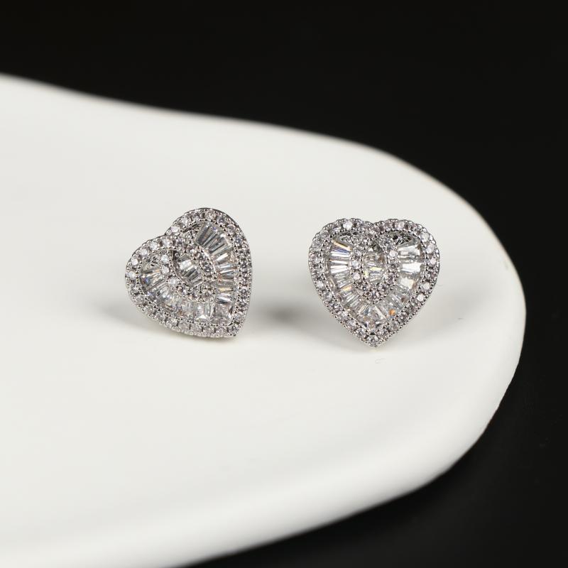 Sweet Lady Love Heart Stud Earrings With Brilliant Cubic Zirconia Engagement Accessories Bridal Wedding Jewelry Gift