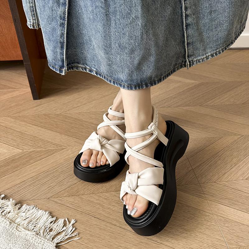 Fairy Wind Thick-soled Cool Slippers Female Summer Wear 2025 New French Open-toed Student Bow with Skirt Sandals