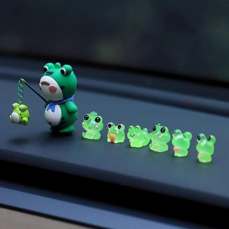 6/7Pcs Lonely Frog Cartoon Auto Center Console Decoration Office Desk Computer Screen Accessories Doll Gift