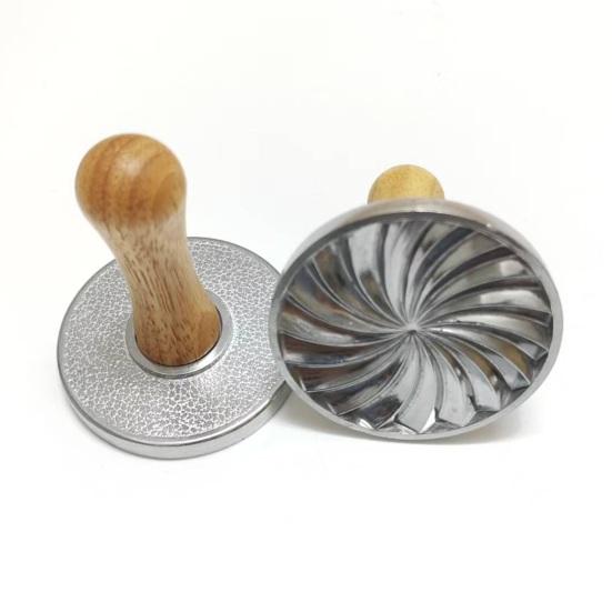 Cookie Stamp Rustproof Cookie Cutter Molds Gingerbread Cookie Press with Oak Handles Reusable Cookie Embossers for DIY Baking Cookies And Pastries
