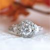 Elegante Verzinkte Ring Met Ronde Witte Saffier Strasssteen Voor Bruiloften
