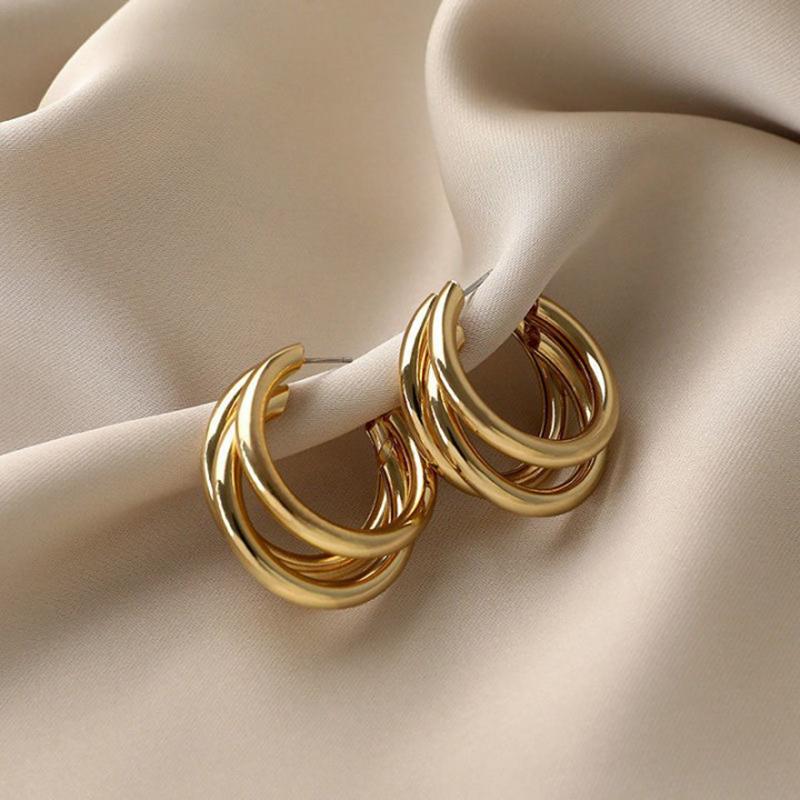 1 Pair Minimal Design Metal Exaggerated Geometric Ear Stud Earrings For Women