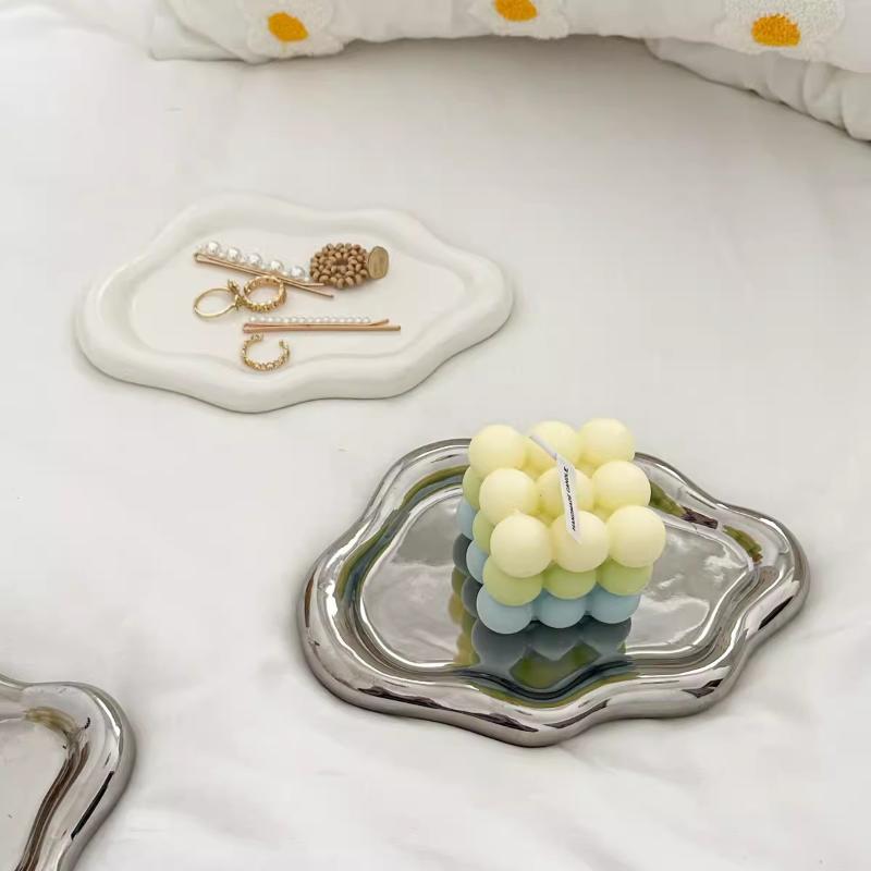 Simple Jewelry Storage Tray Creative Cloud Shapes Electroplated Jewelry Earrings Ring Display Desktop Dish For Women