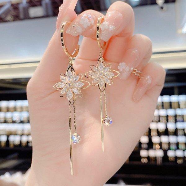 Exquisite Crystal Star Wavy Long Tassel Drop Earrings for Women Imitation Pearl Chain Dangle Earring Jewelry Gift