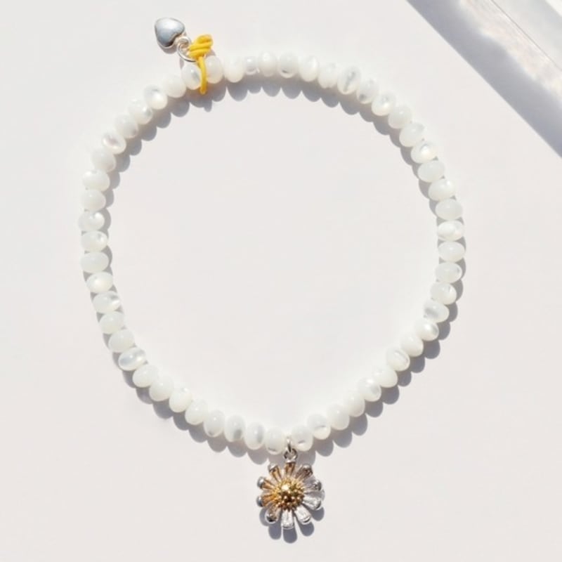 BONBEAU Combi Gänseblümchen Charm Perlmutt Perlen Armband Perlmutt Perlen Gold Silber 925 Charm Gänseblümchen Armband