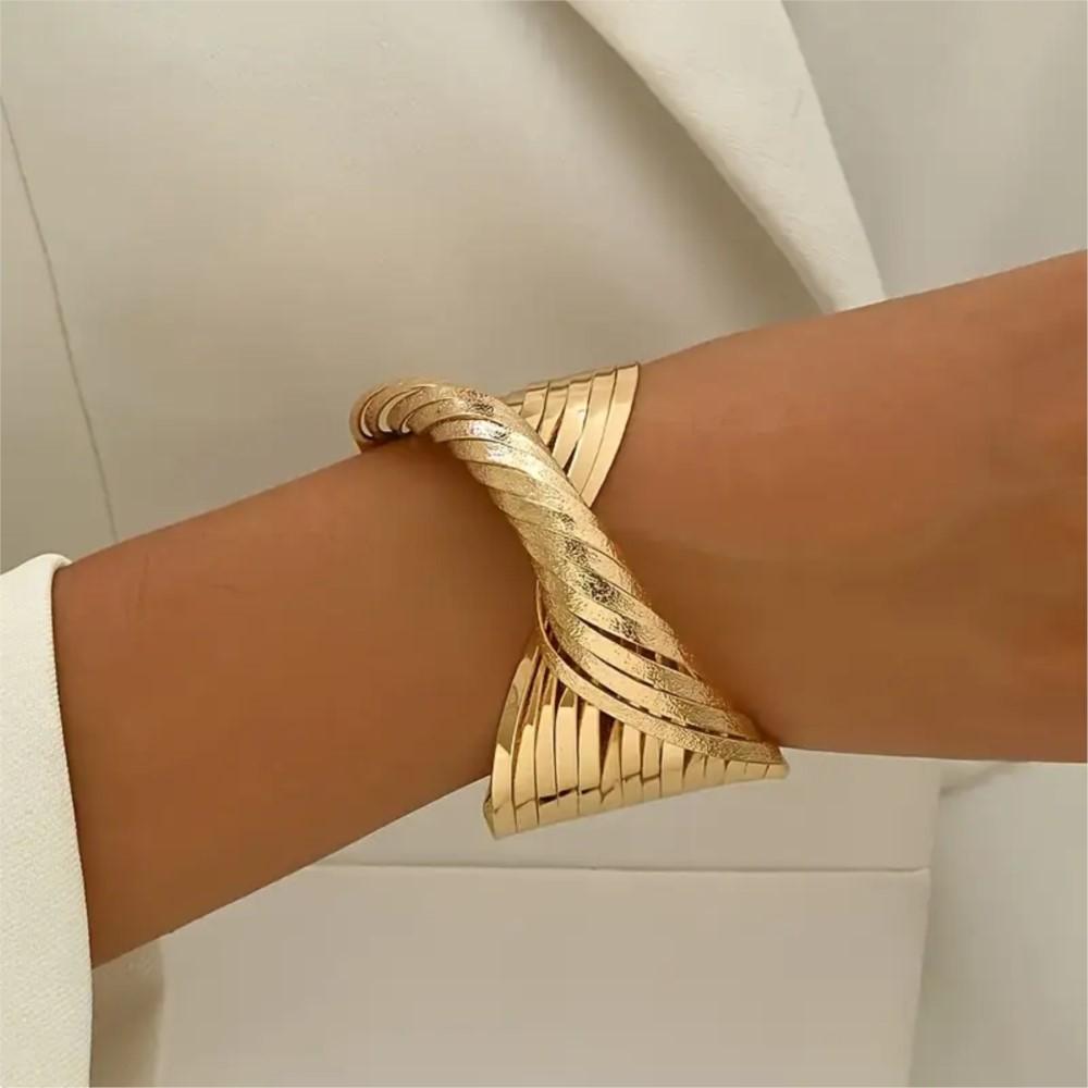 Vinatge Matte Twisted Line Design Cuff Bangle for Women Men Hip Hop Style Bangles Versatile Daily Wear Jewelry Gifts