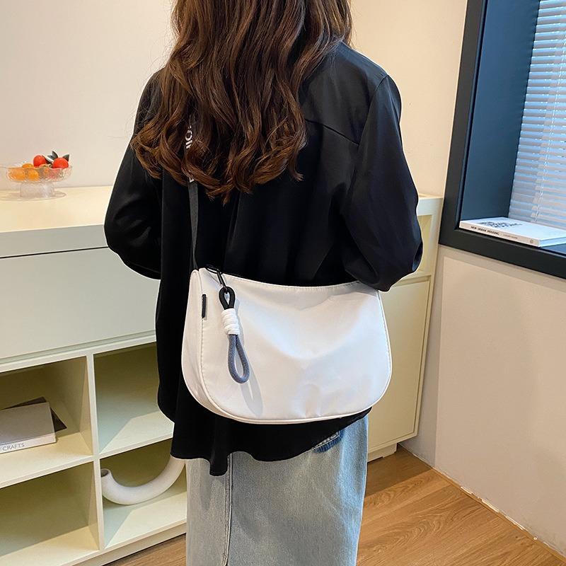Geräumige Knödel Umhängetasche Damen Vielseitige Lässige Sportliche Schultertasche Trendig
