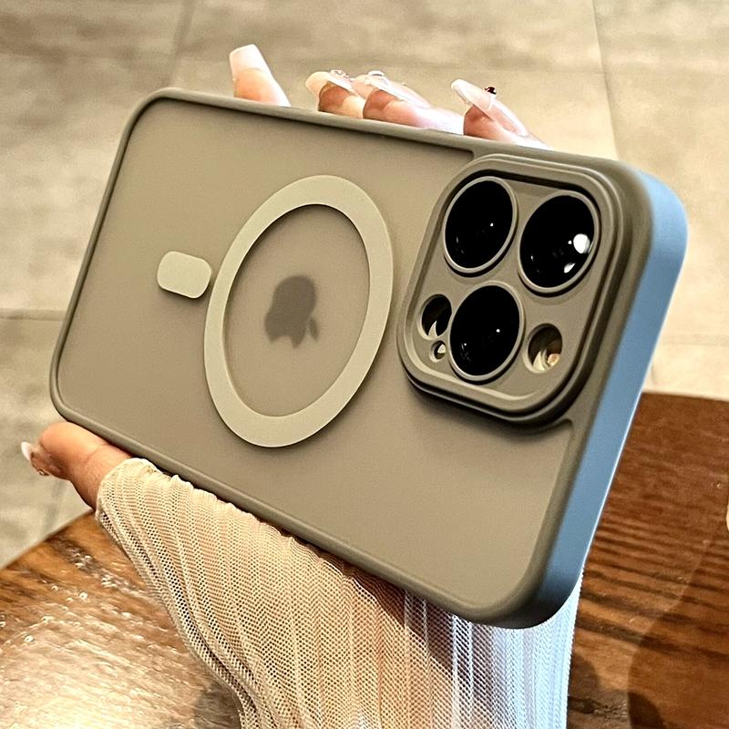 Capa de celular luxuosa Magsafe com carregamento sem fio para iPhone 11 12 13 14 15 Pro Max Plus, capa protetora magnética fosca à prova de choque