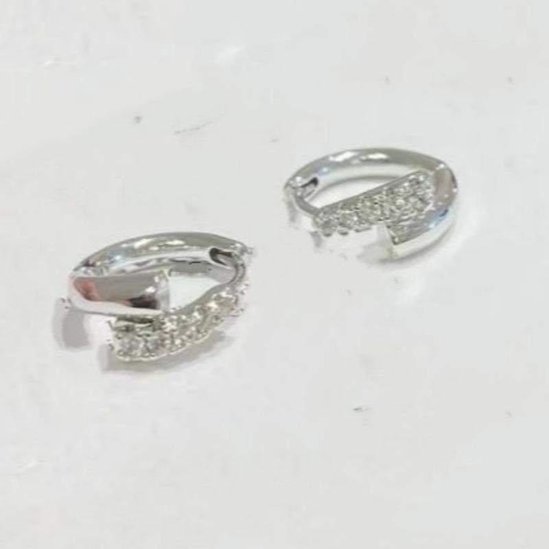 Light Luxury High-end Crystal Ear Buckle, Simple Personality, Asymmetrical, Versatile Temperament Earrings for Women