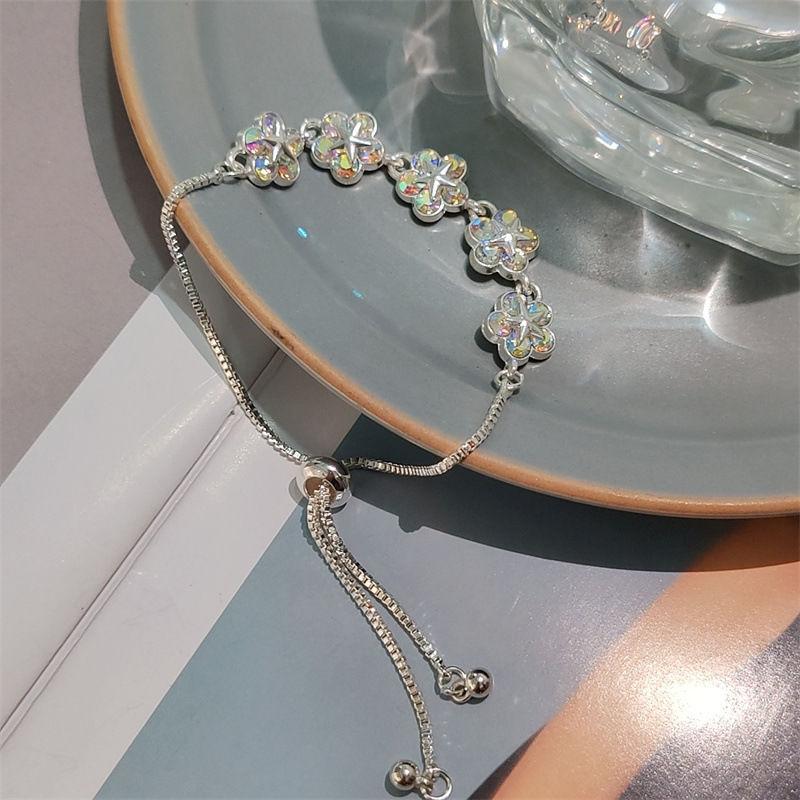 Stylish Simple Zircon Flower Bracelet Niche Design Sweet Flower Alloy Hand Jewelry Campus Summer Wind