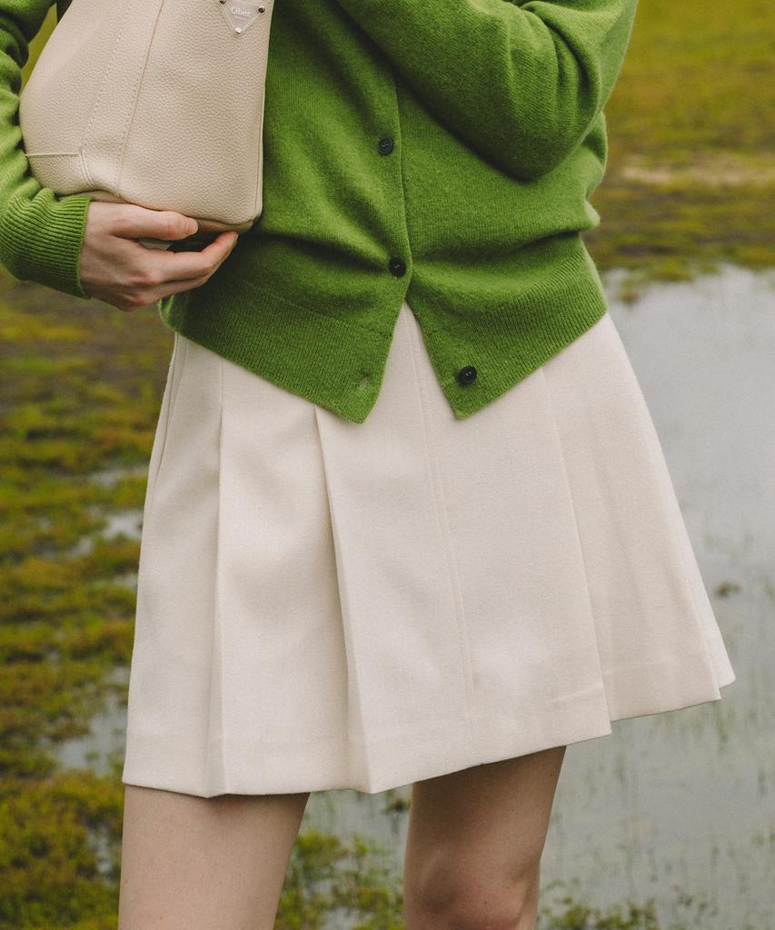 Over Golf High-Waisted Pleated Skirt (Cream)