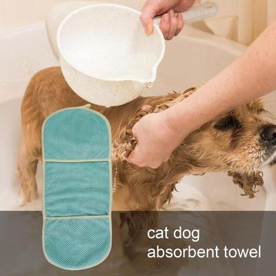 Dry Pet Grooming Towel Absorbent Dog Towel Pet Bath Washcloth Ultra Absorbent Microfiber Comfortable Hand Pockets Washable