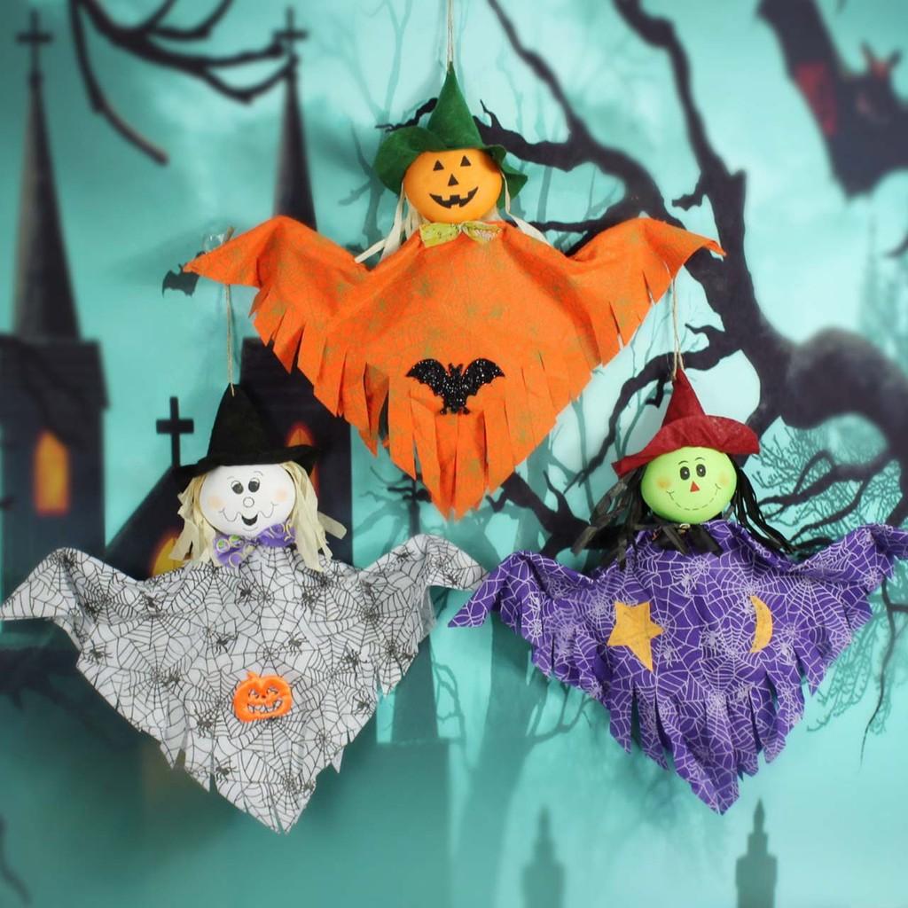 Niedliche bedruckte Halloween-Geisterdekorationen für Bar und Spukhaus-Szenenaufbau