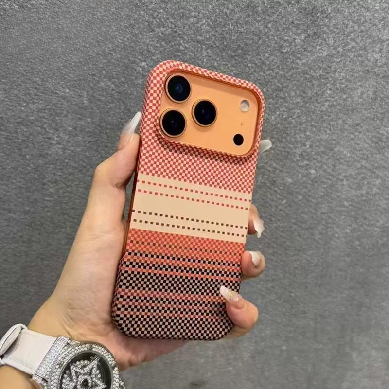 IPhone17proMax İçin Uygulanabilir Buzlu Manyetik Emişli Telefon Kılıfı Karbon Fiber Apple 16 Yarım Paket Ekoseli 15 Koruyucu Kılıf
