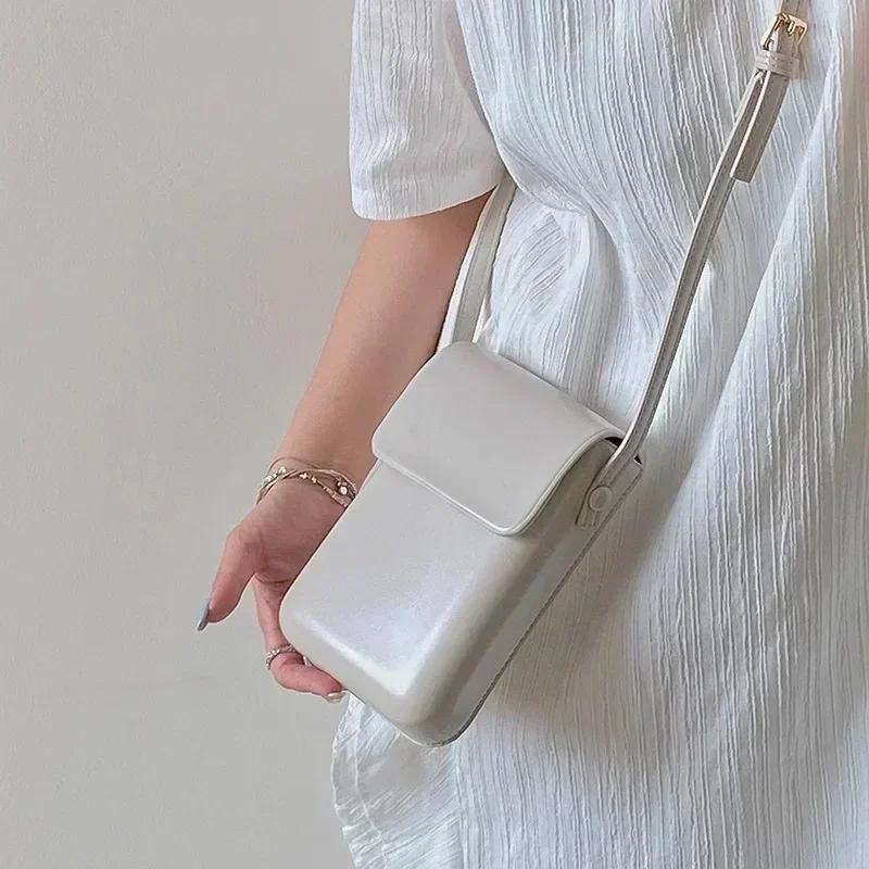 2024 Klappe Umhängetaschen Frauen Mini PU Leder Schulter Geldbörsen und Handtaschen für Mädchen Damen Telefon Einfache Solide Designer Tasche