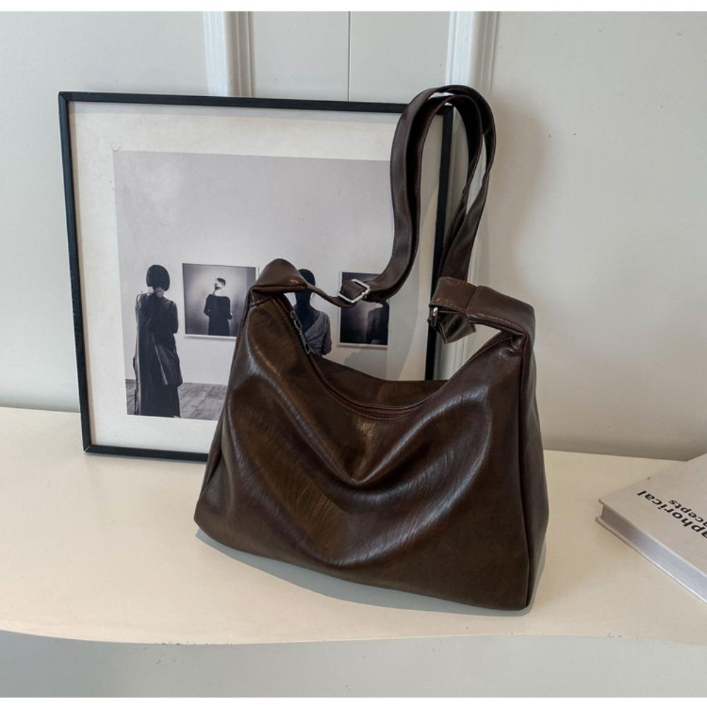 Simple Wind Large Capacity Soft Messenger Bag Women's New Trendy Fashion Versatile Casual Out Shoulder Bag