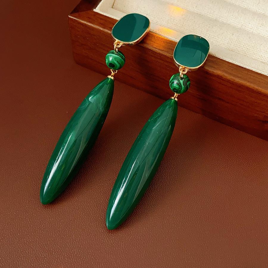 Barokstijl zirkonia oorbellen, sierlijke filigraan edelsteen oorbellen, vintage hangende edelsteen oorbellen.