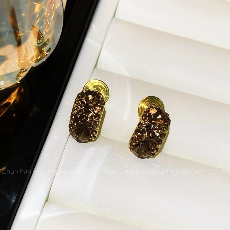 Exquisite and Small Diamond-encrusted Earrings, Earclips, Mosquito Coil Disc, Female Sweet Temperament, Fashionable and Simple,high-end Stud Earrings.